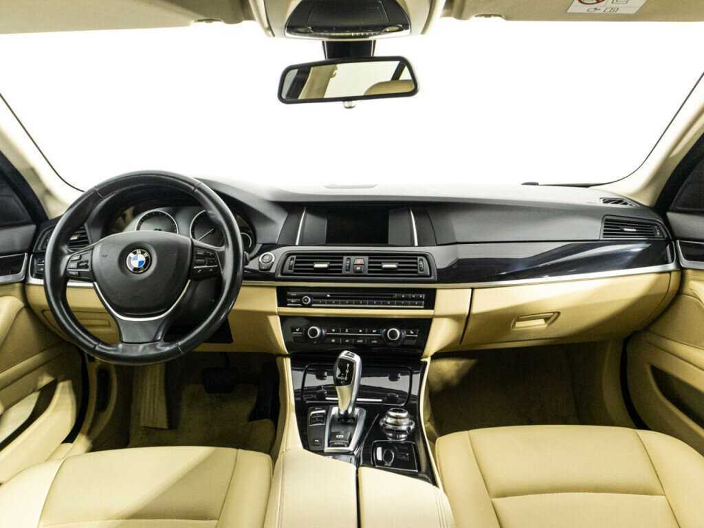 BMW 5 серии 520i, 2014 Фото №13