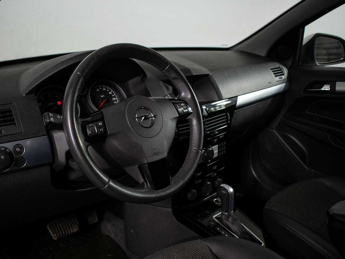 Opel Astra, 2011 - 177 603 км. | Фото №8