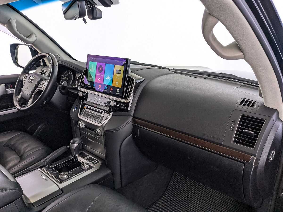 Toyota Land Cruiser, 2020 Фото №11