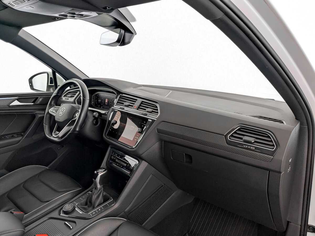 Volkswagen Tiguan, 2021 Фото №11