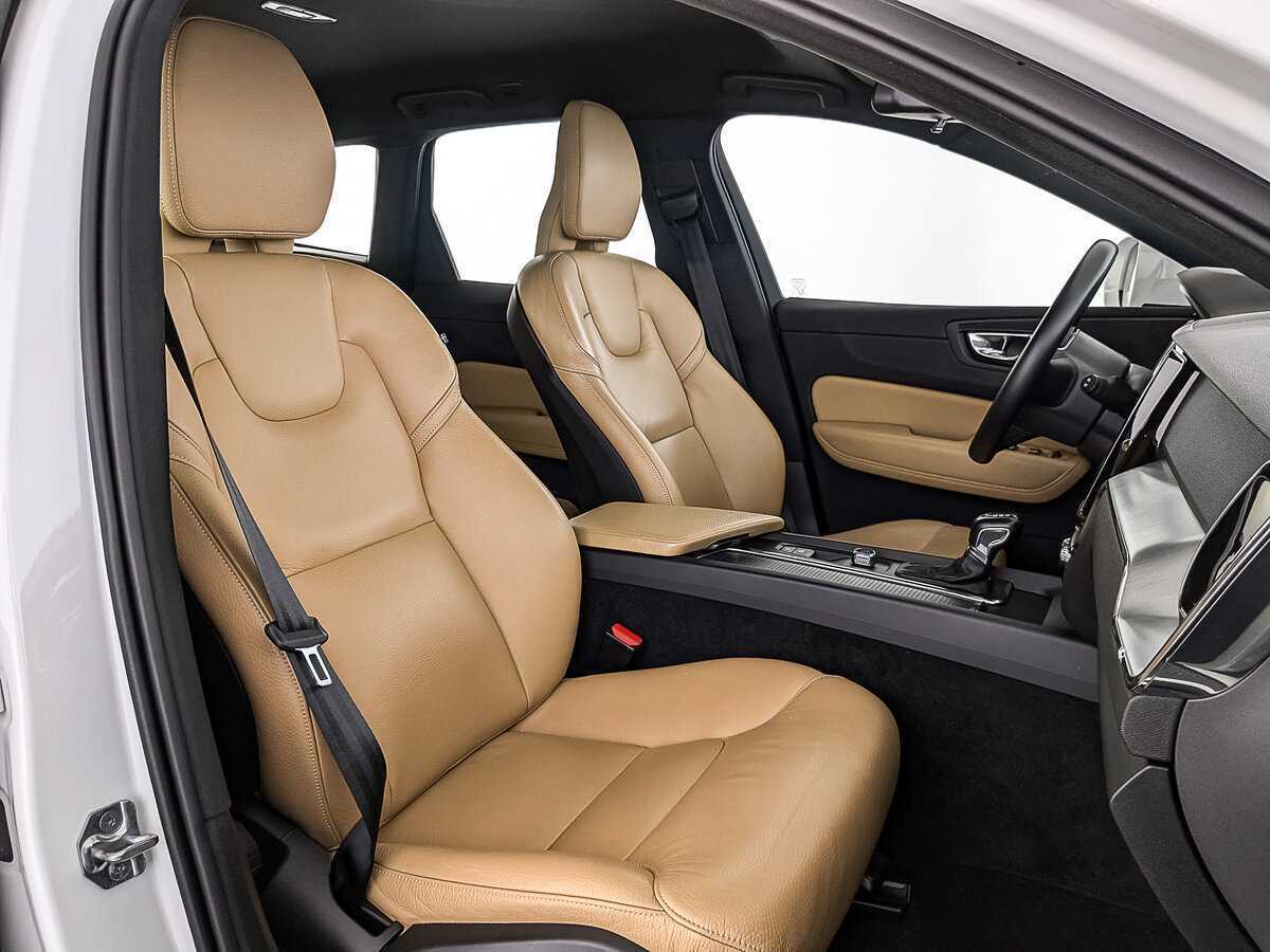 Volvo XC60, 2019 Фото №24