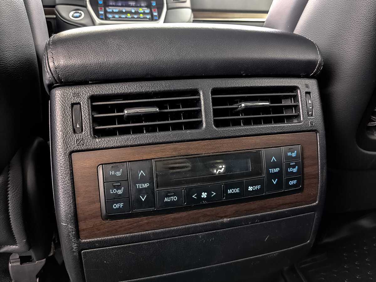 Toyota Land Cruiser, 2019 Фото №27