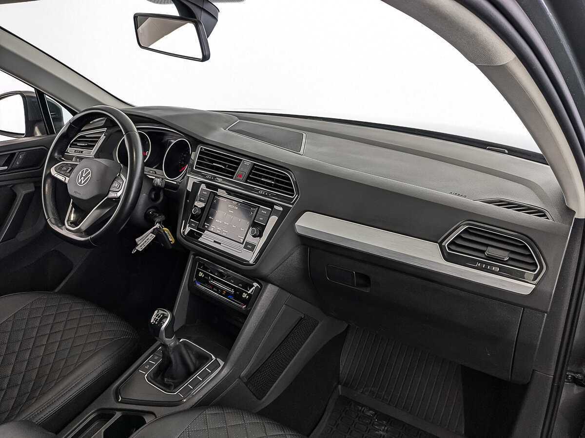 Volkswagen Tiguan, 2021 Фото №11