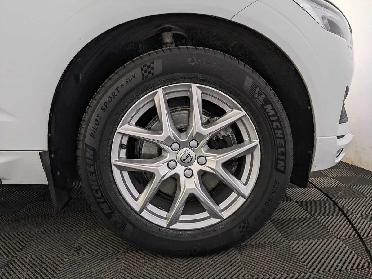 Volvo XC60, 2019 Фото №12