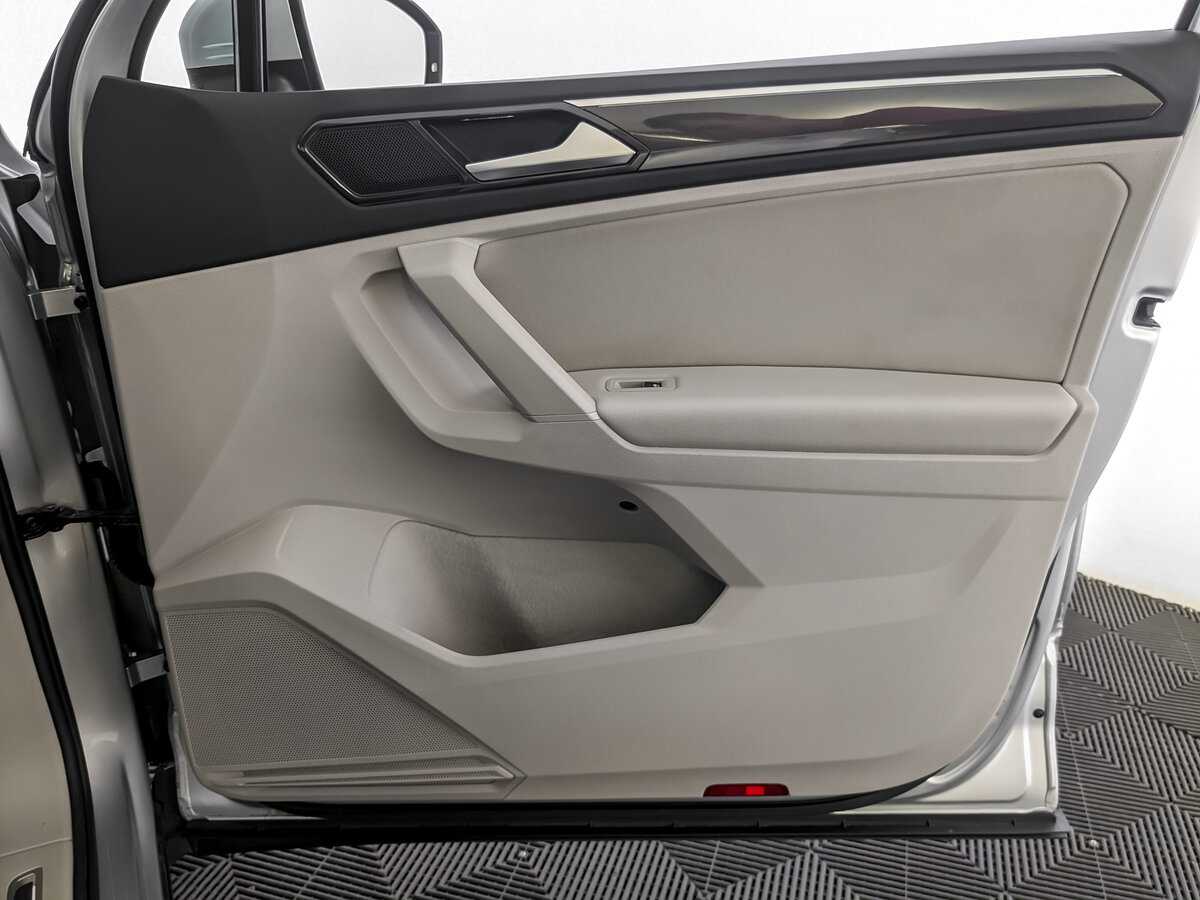 Volkswagen Tiguan, 2017 Фото №24