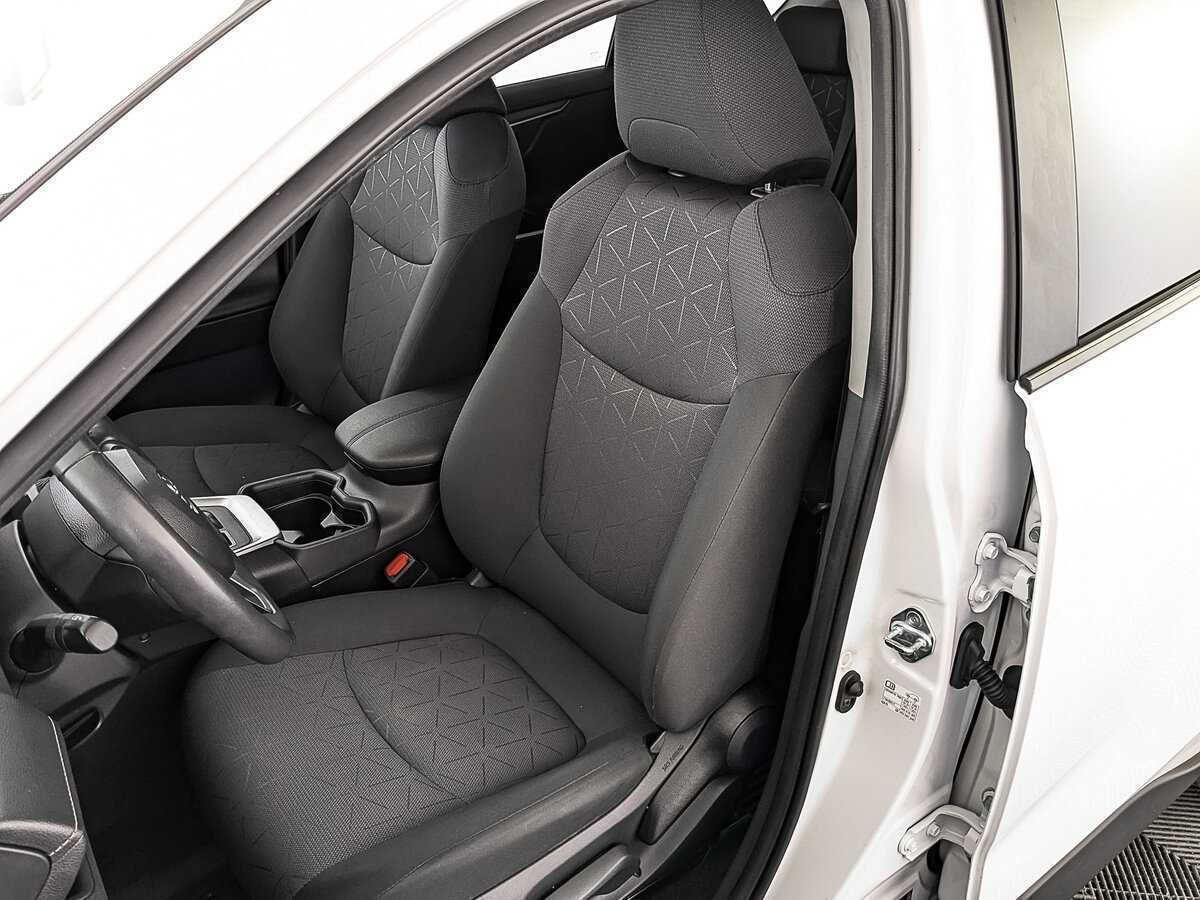 Toyota RAV4, 2021 Фото №18