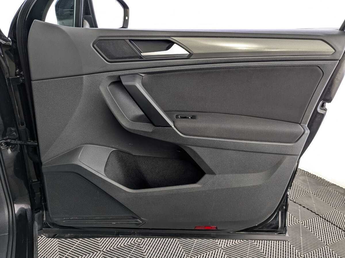 Volkswagen Tiguan, 2019 Фото №24