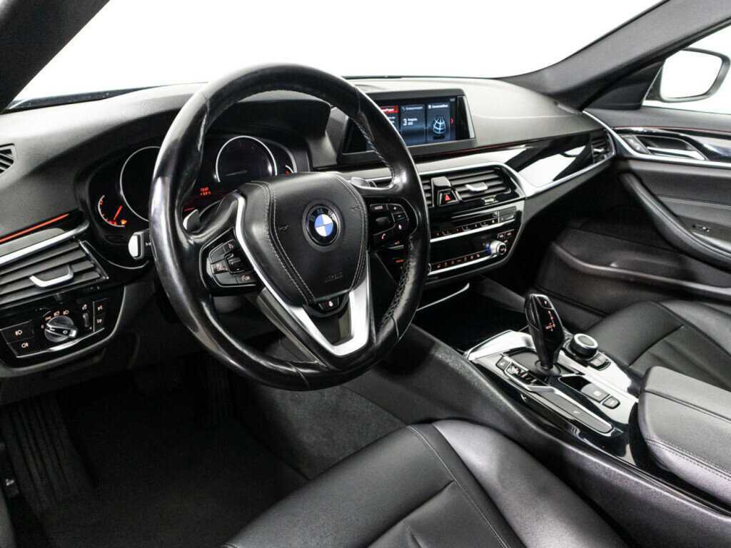 BMW 5 серии 520i, 2018 Фото №11
