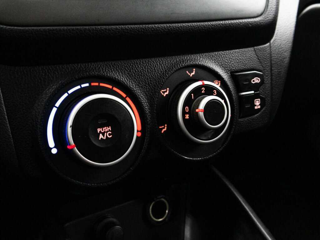 Kia Rio, 2013 Фото №15