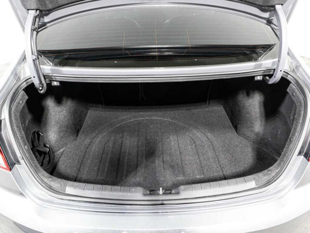 Hyundai Elantra, 2019 Фото №15