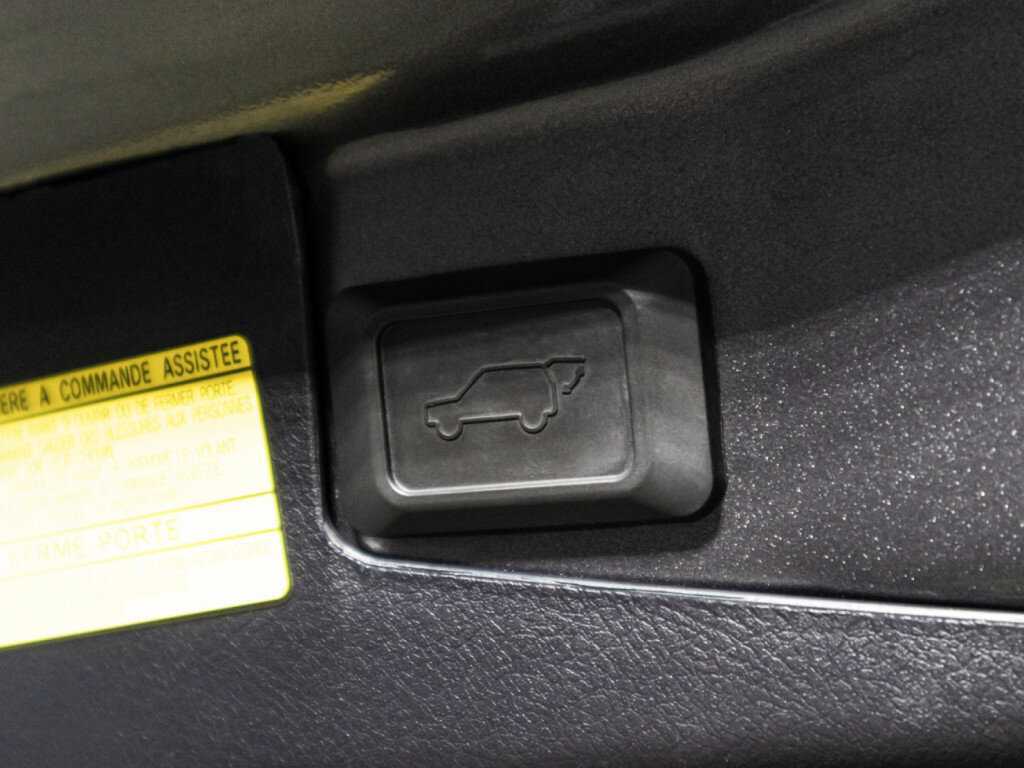 Toyota Highlander, 2011 Фото №16