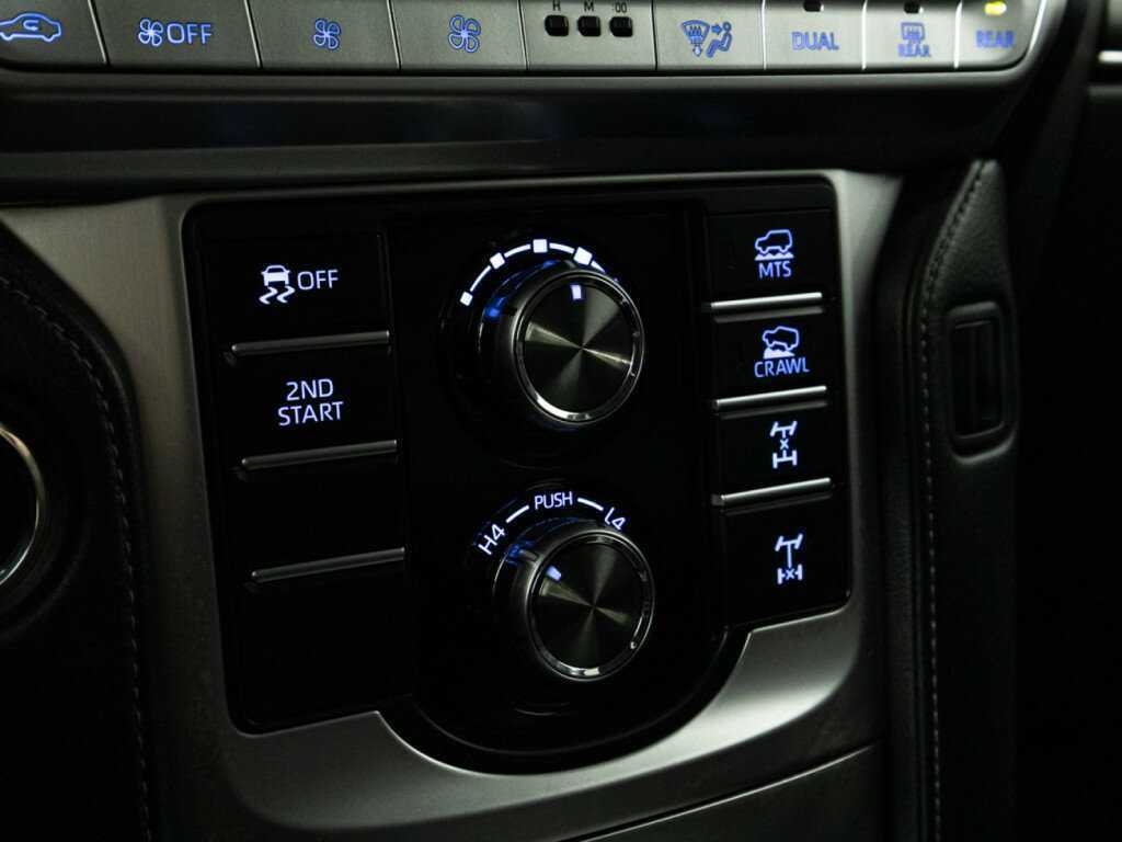 Toyota Land Cruiser Prado, 2018 Фото №18