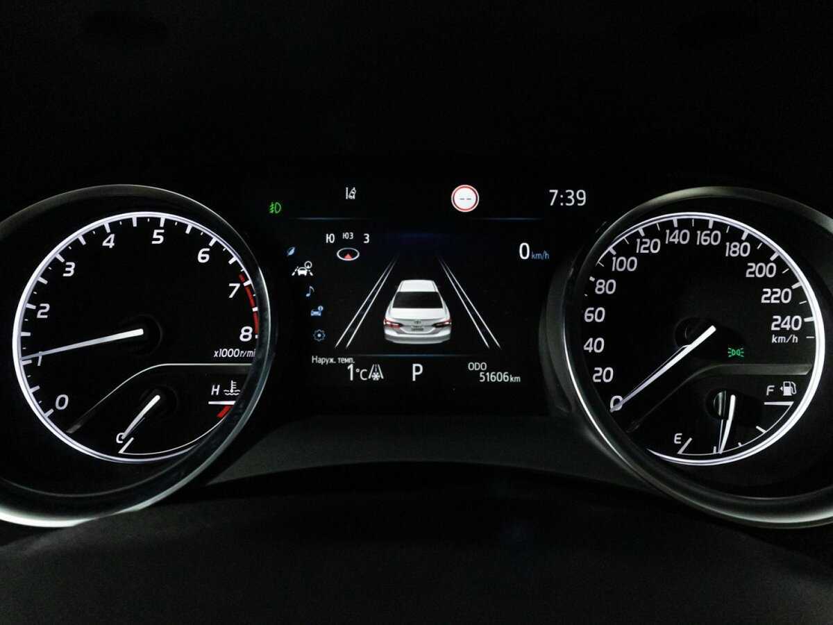 Toyota Camry, 2021 Фото №11