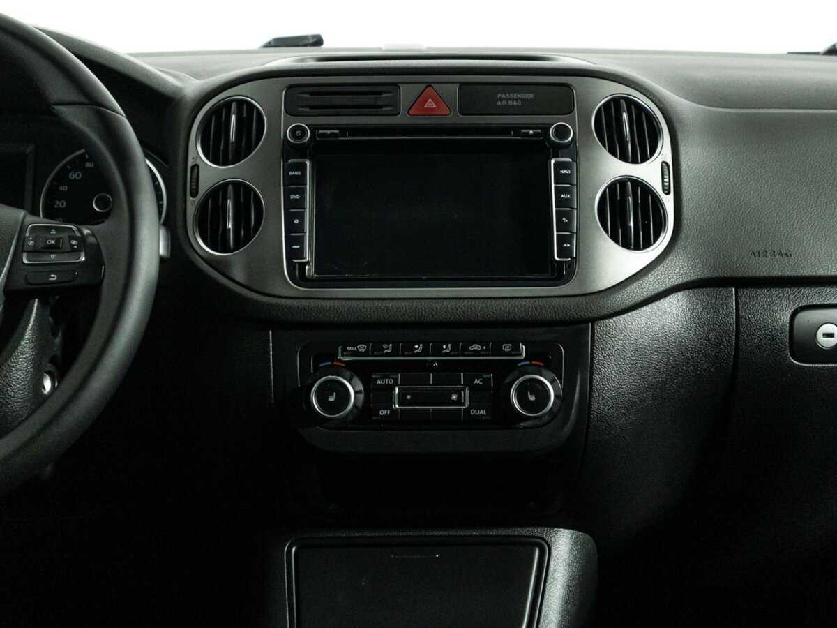 Volkswagen Tiguan, 2010 Фото №14