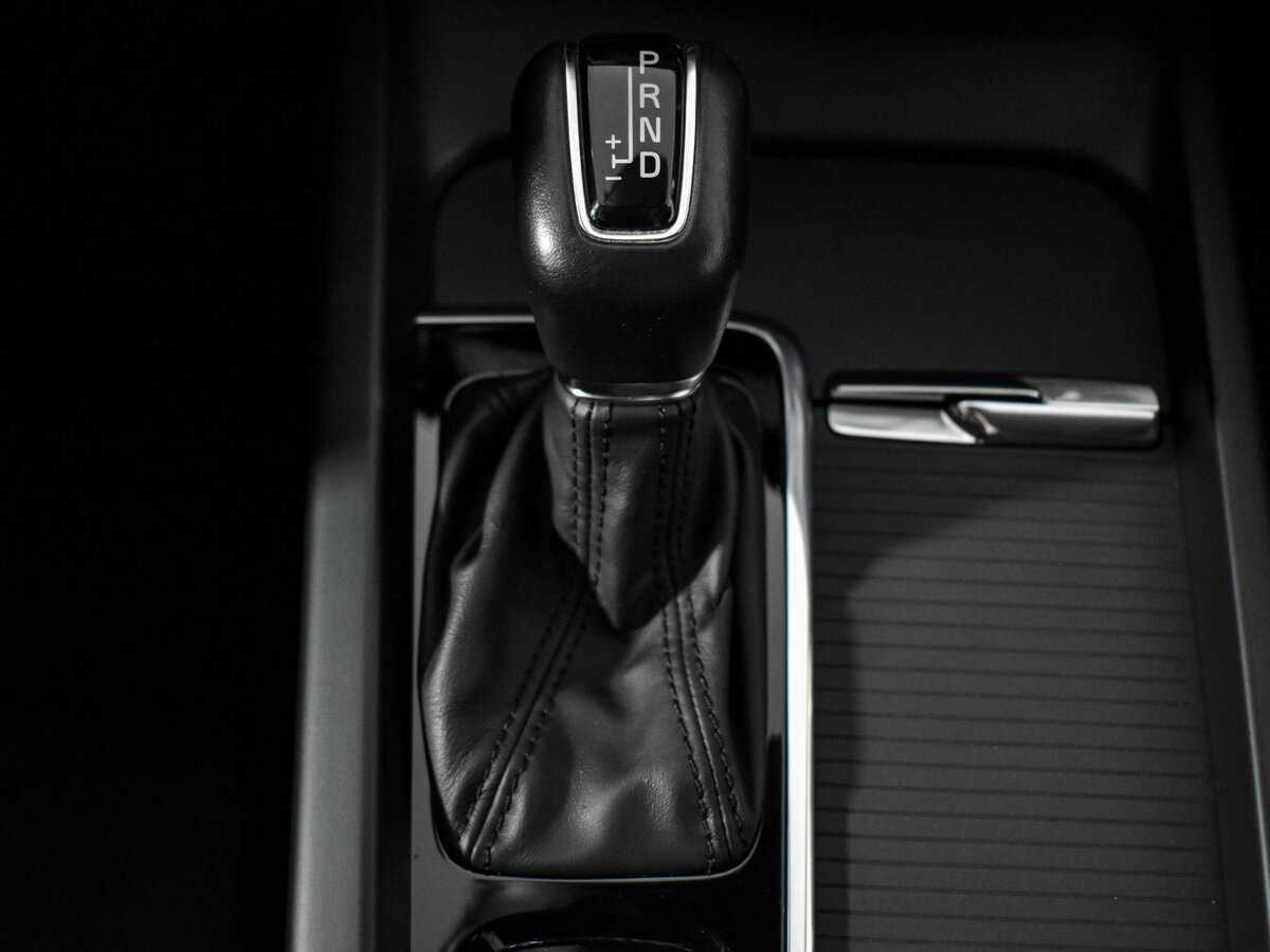 Volvo XC60, 2020 Фото №12