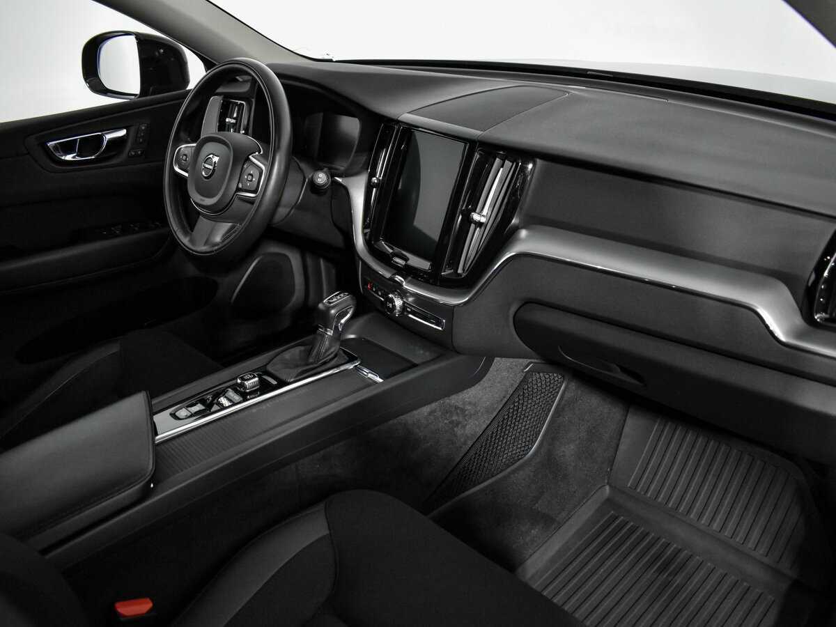 Volvo XC60, 2020 Фото №15