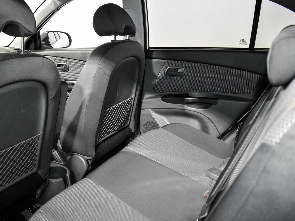 Kia Rio, 2010 Фото №12