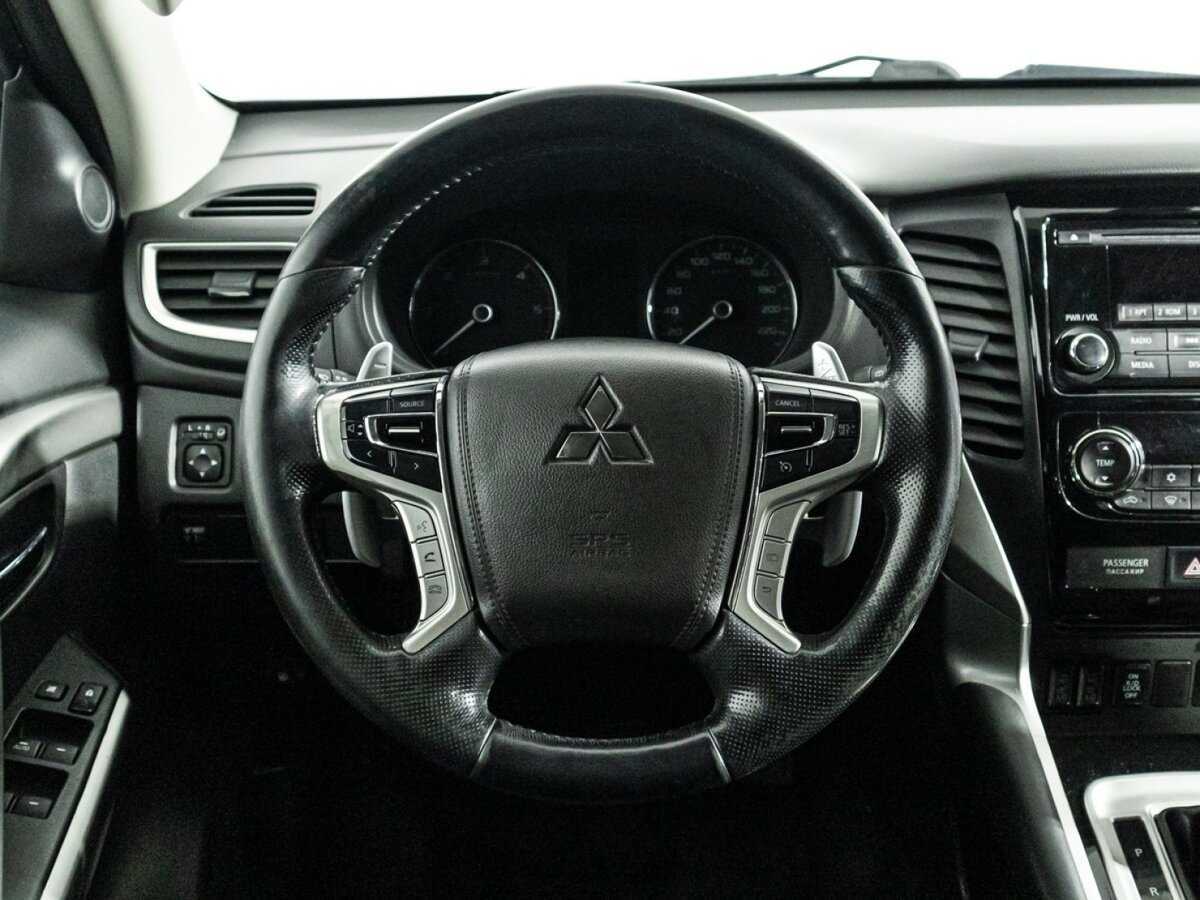 Mitsubishi Pajero Sport, 2018 Фото №17