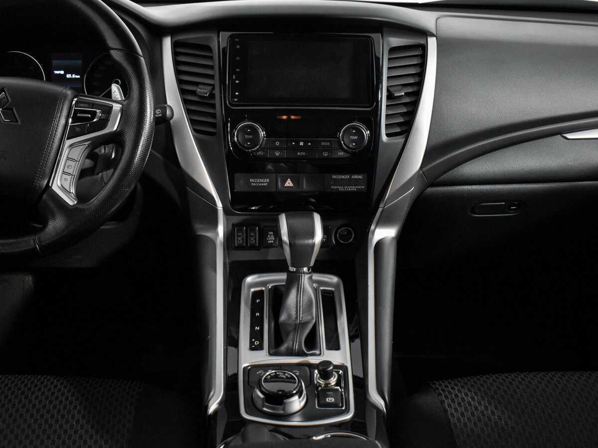 Mitsubishi Pajero Sport, 2019 Фото №14