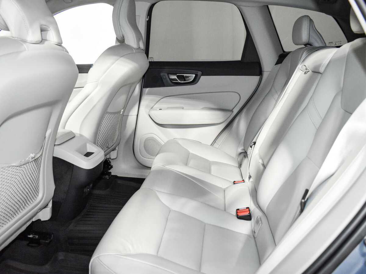 Volvo XC60, 2021 Фото №12