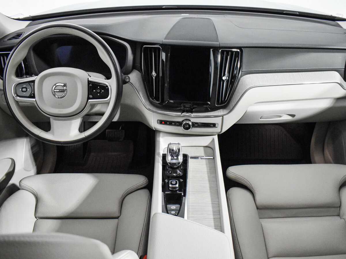 Volvo XC60, 2021 Фото №15