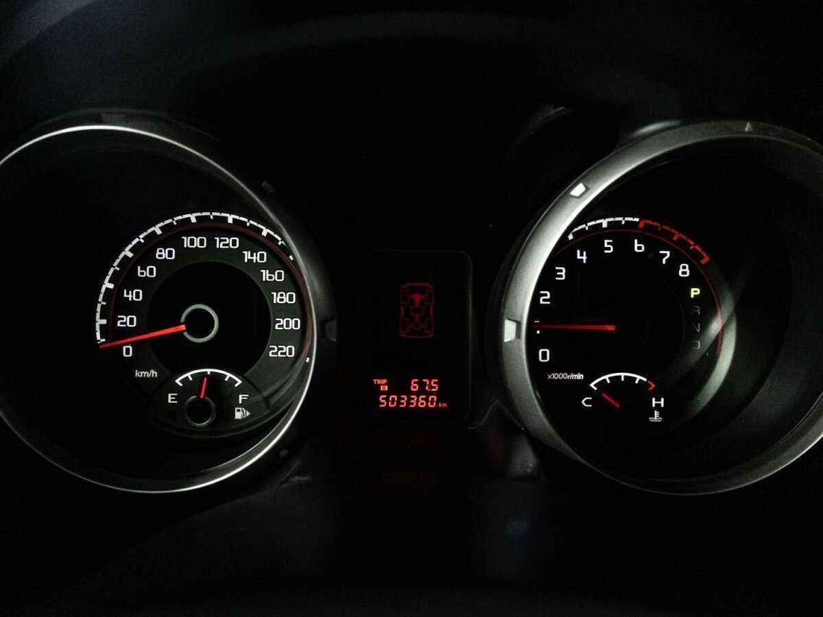 Mitsubishi Pajero, 2011 Фото №12