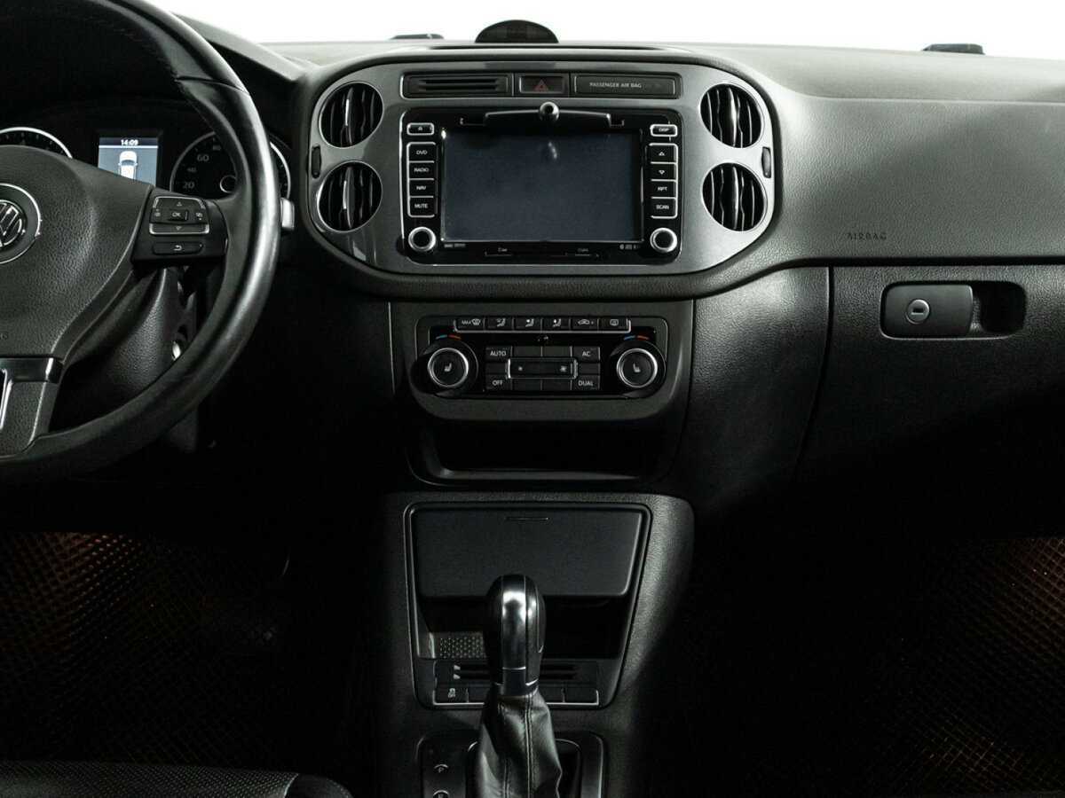 Volkswagen Tiguan, 2011 Фото №14
