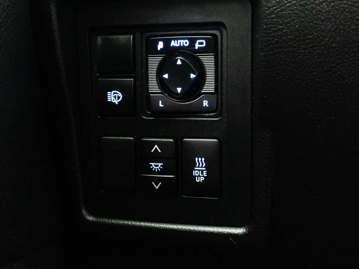 Toyota Land Cruiser Prado, 2017 Фото №21