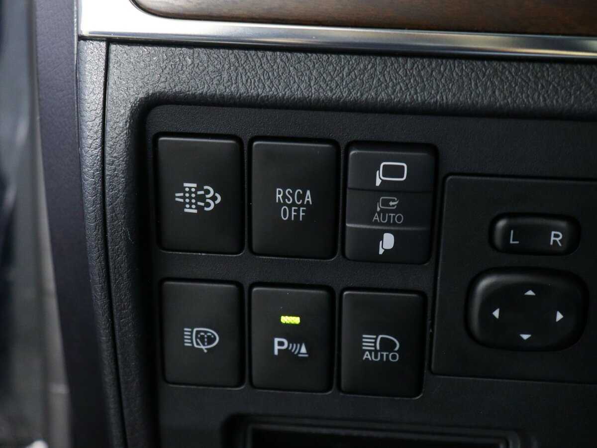 Toyota Land Cruiser, 2018 Фото №24