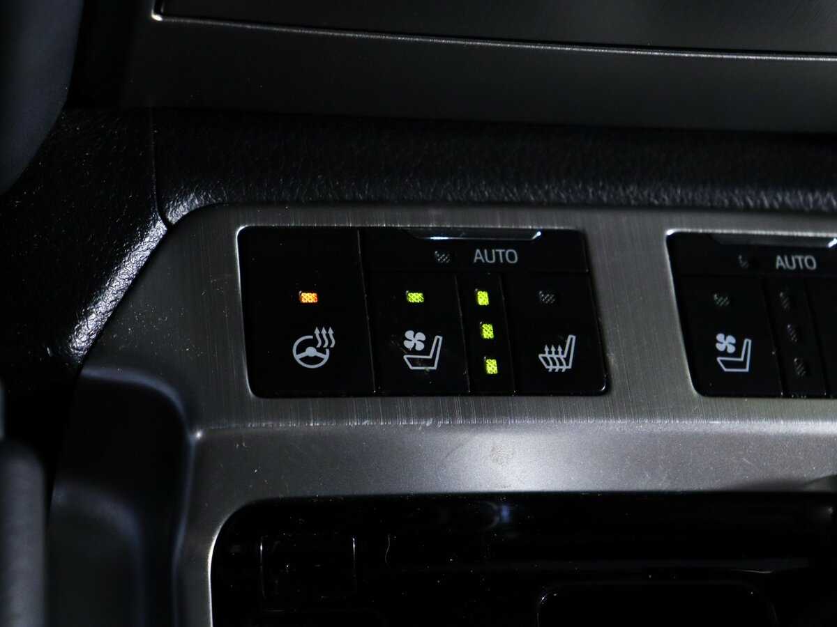 Toyota Land Cruiser, 2018 Фото №28