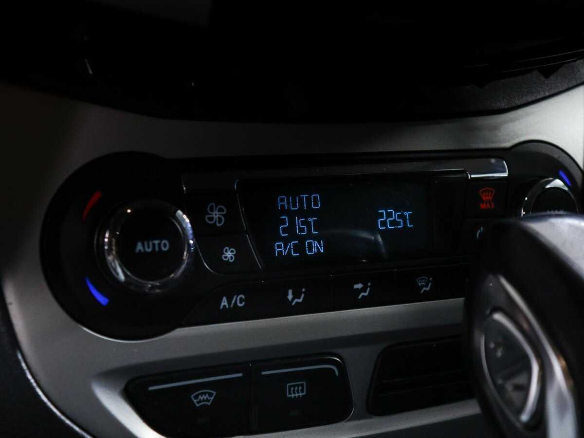 Ford Focus, 2011 Фото №14