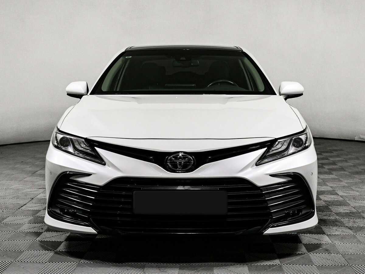 Toyota Camry, 2023 - 22 300 км. | Фото №2