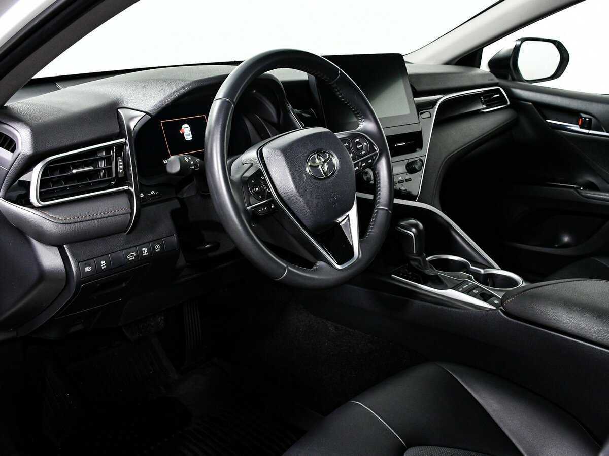 Toyota Camry, 2023 Фото №10