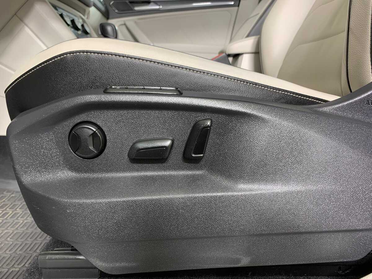 Volkswagen Tiguan, 2017 Фото №17