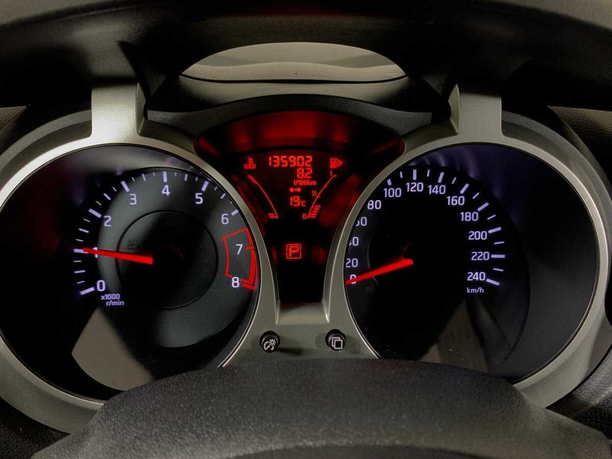 Nissan Juke, 2011 Фото №15