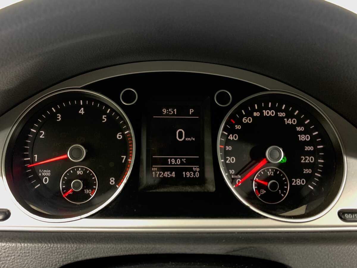 Volkswagen Passat CC, 2011 Фото №15