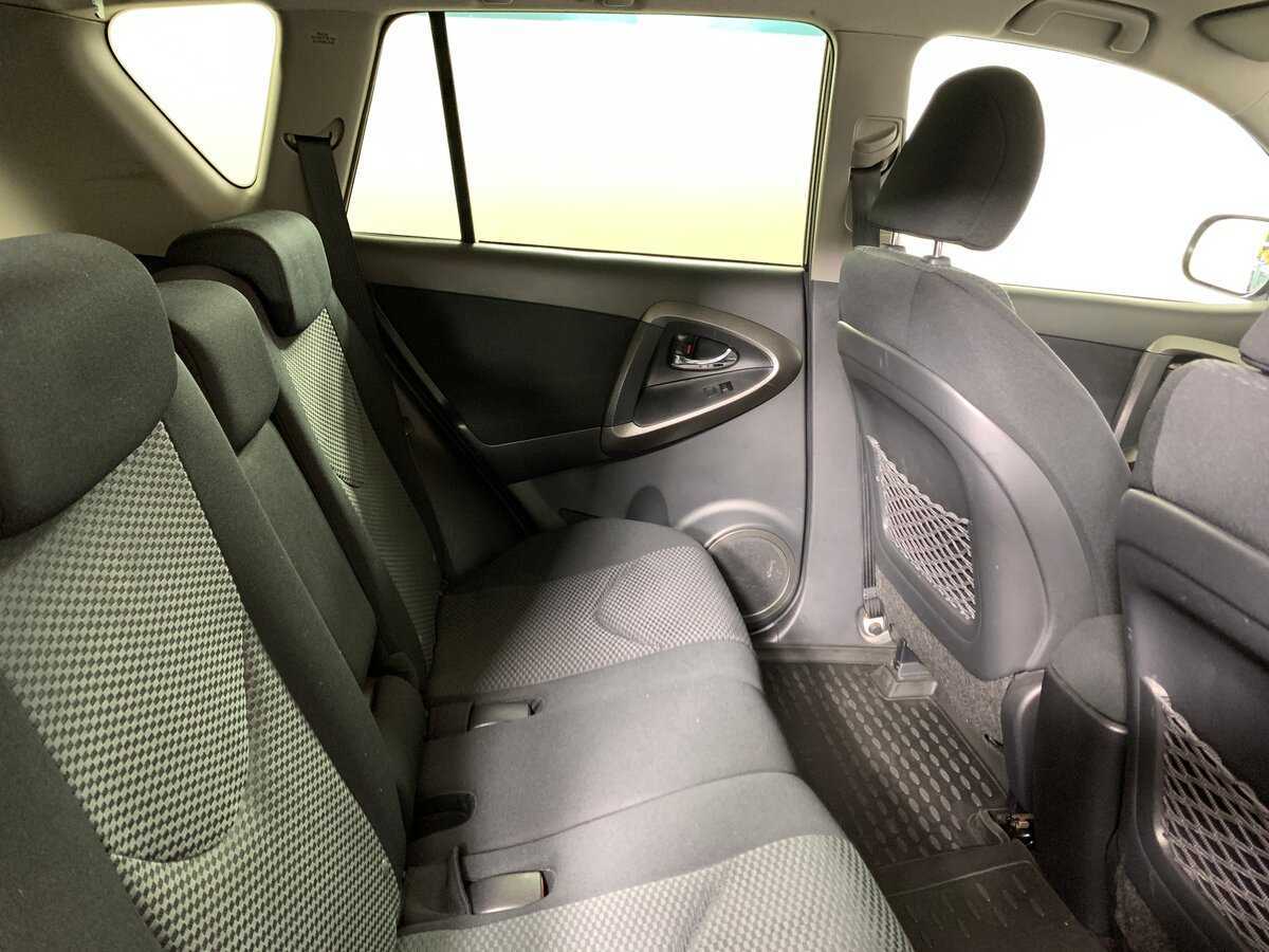 Toyota RAV4, 2011 Фото №18