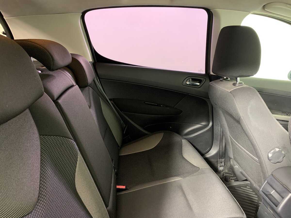 Peugeot 308, 2012 Фото №18