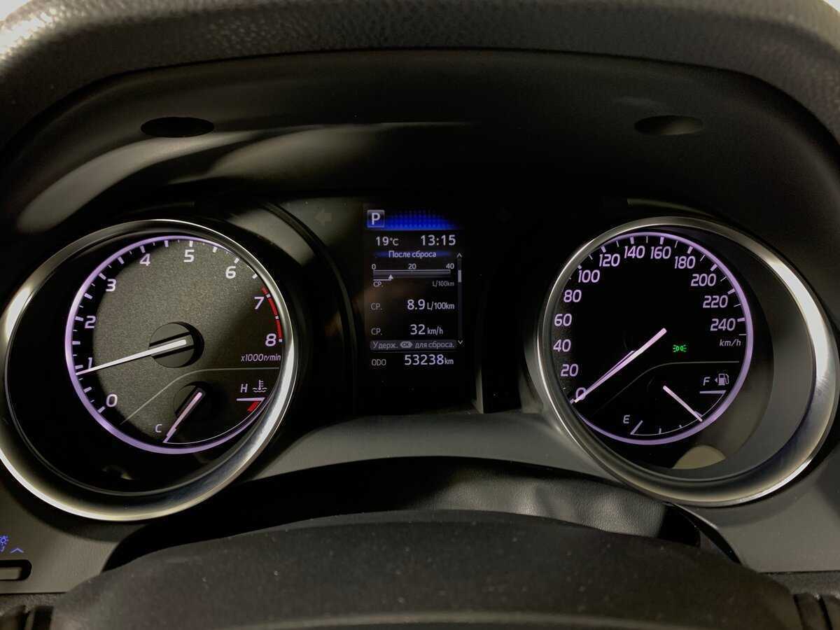 Toyota Camry, 2022 Фото №14