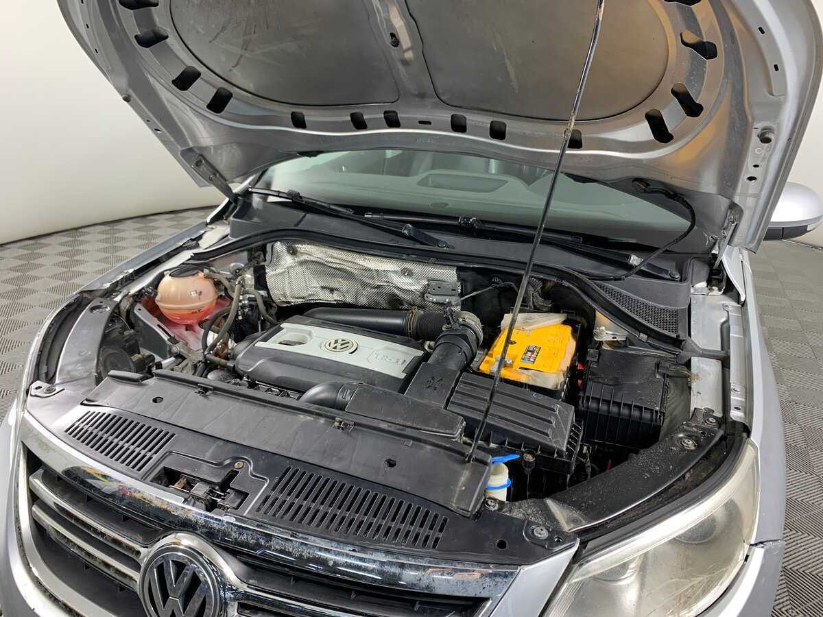 Volkswagen Tiguan, 2011 Фото №11