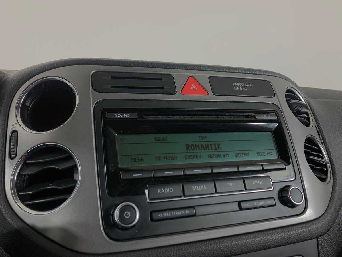 Volkswagen Tiguan, 2010 Фото №16