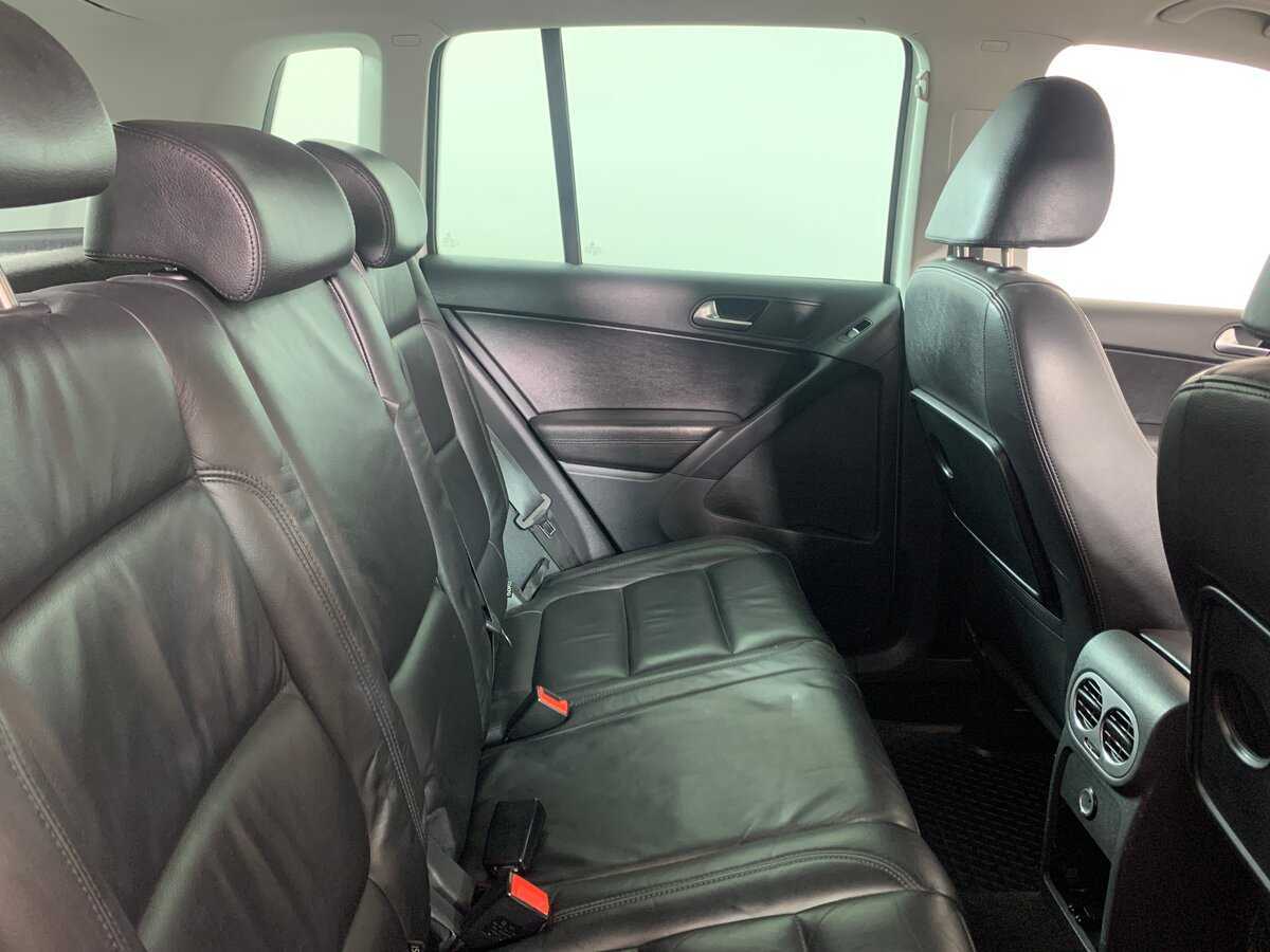 Volkswagen Tiguan, 2010 Фото №18