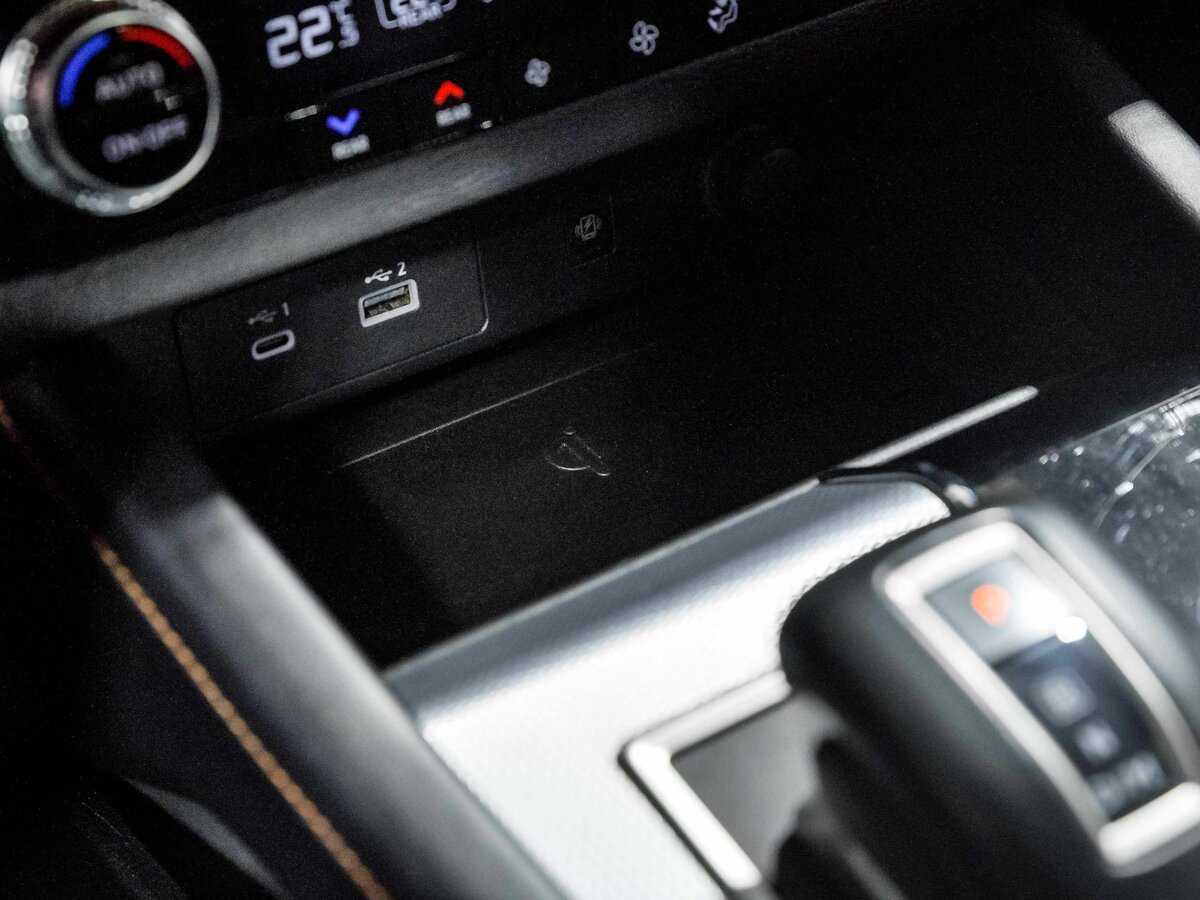 Mitsubishi Outlander, 2023 Фото №12