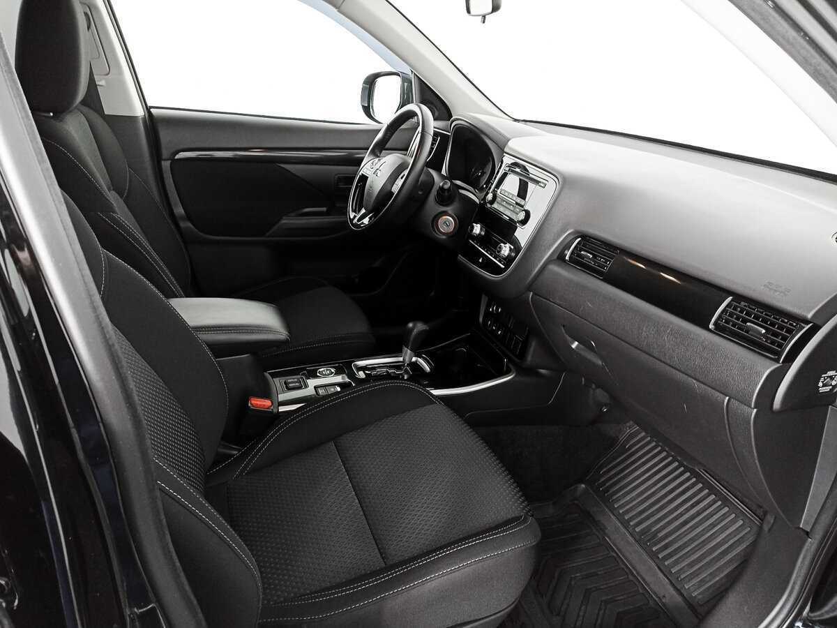 Mitsubishi Outlander, 2021 - 41 192 км. | Фото №8