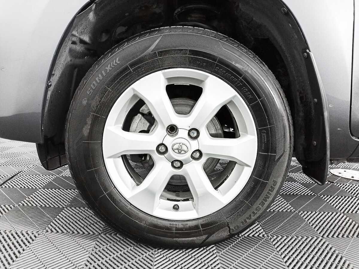 Toyota RAV4, 2011 Фото №16