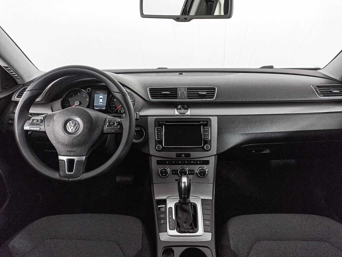 Volkswagen Passat, 2011 Фото №12