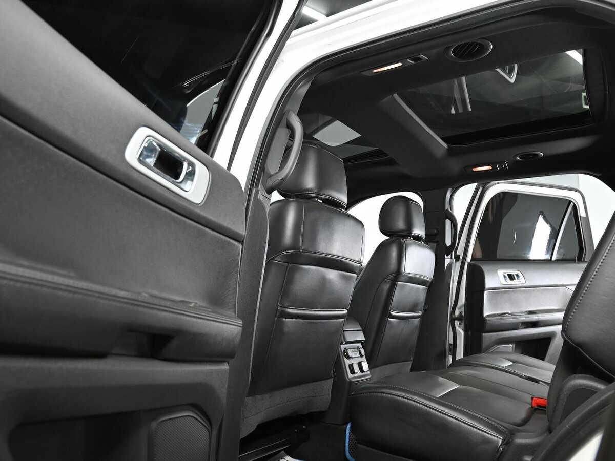 Ford Explorer, 2012 Фото №13