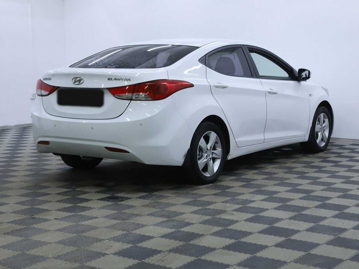 Hyundai Elantra, 2011 Фото №3