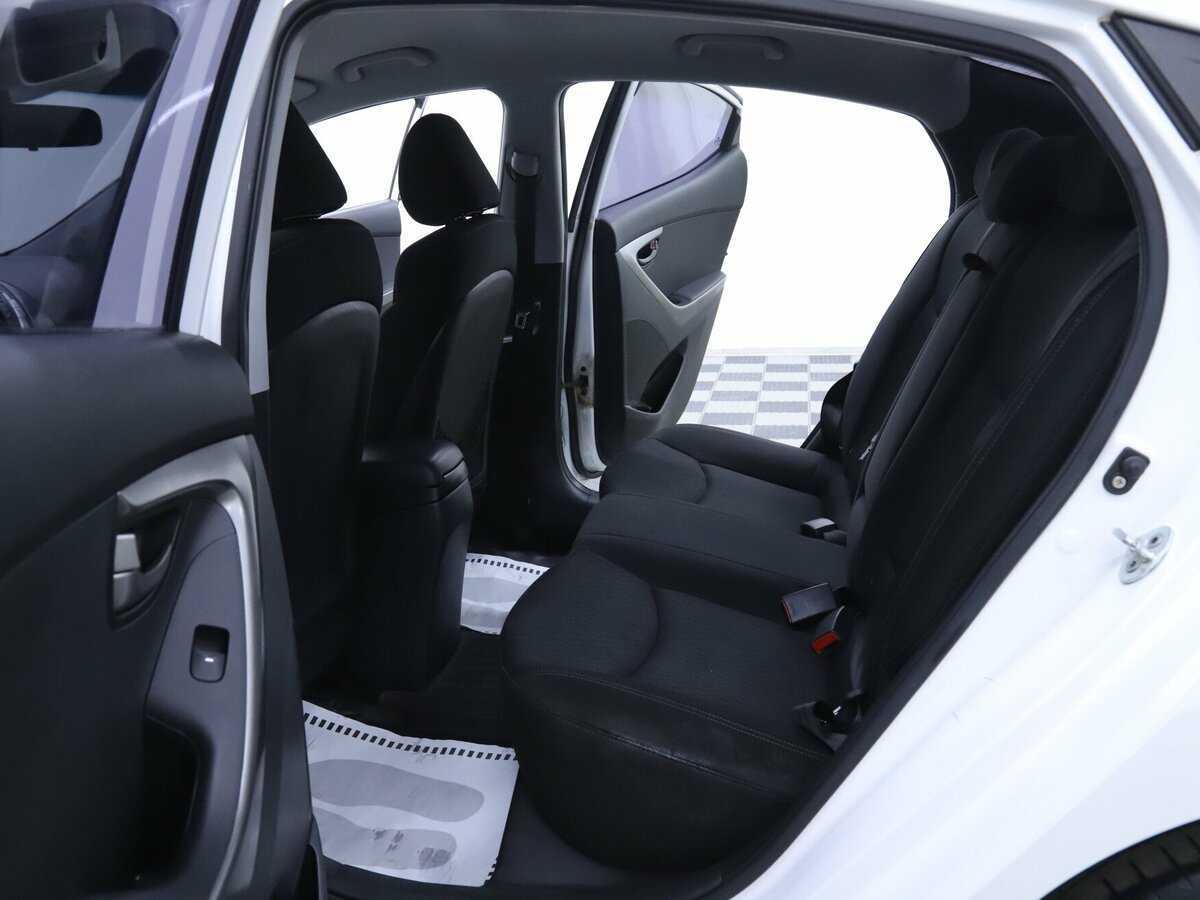 Hyundai Elantra, 2011 Фото №13