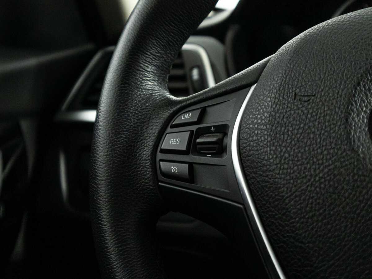 BMW 3 серии 318i, 2018 Фото №21